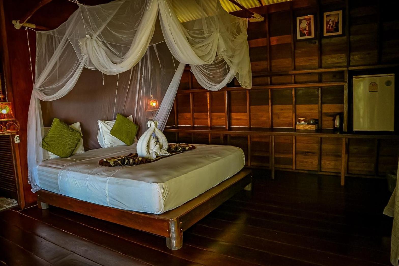 Hillhouse - Koh Yao Noi Bed & Breakfast Bagian luar foto