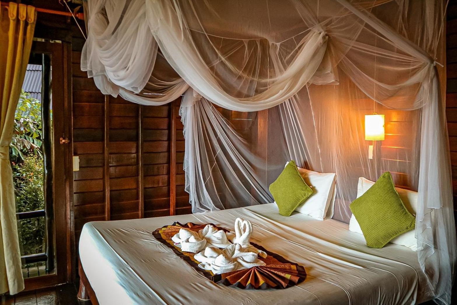 Hillhouse - Koh Yao Noi Bed & Breakfast Bagian luar foto