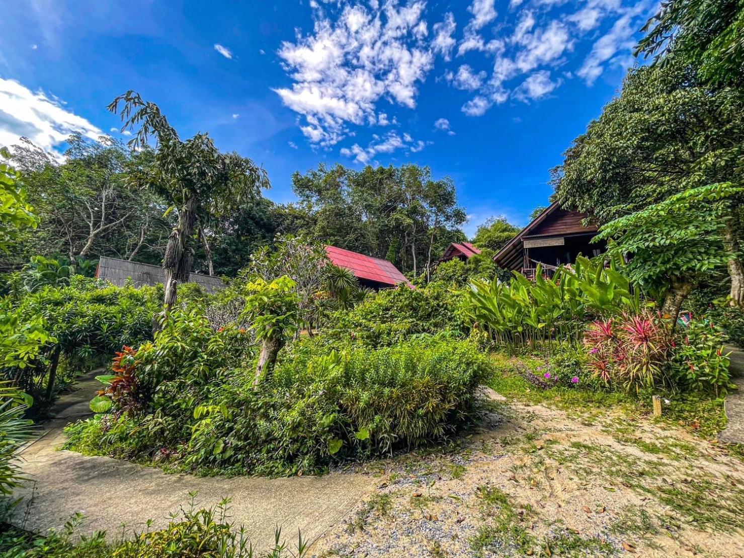 Hillhouse - Koh Yao Noi Bed & Breakfast Bagian luar foto