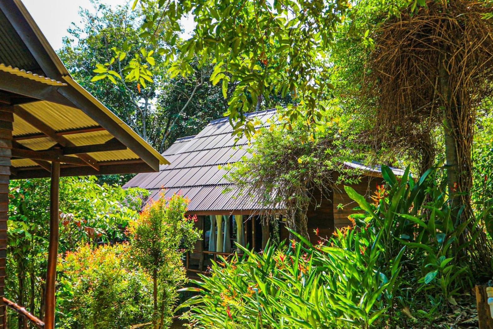 Hillhouse - Koh Yao Noi Bed & Breakfast Bagian luar foto