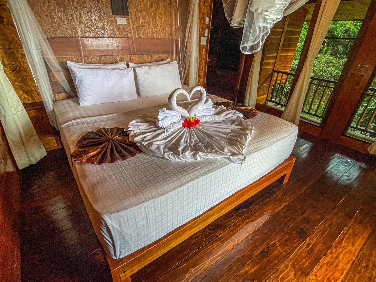 Hillhouse - Koh Yao Noi Bed & Breakfast Bagian luar foto
