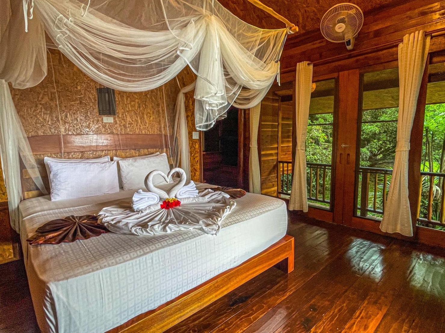 Hillhouse - Koh Yao Noi Bed & Breakfast Bagian luar foto