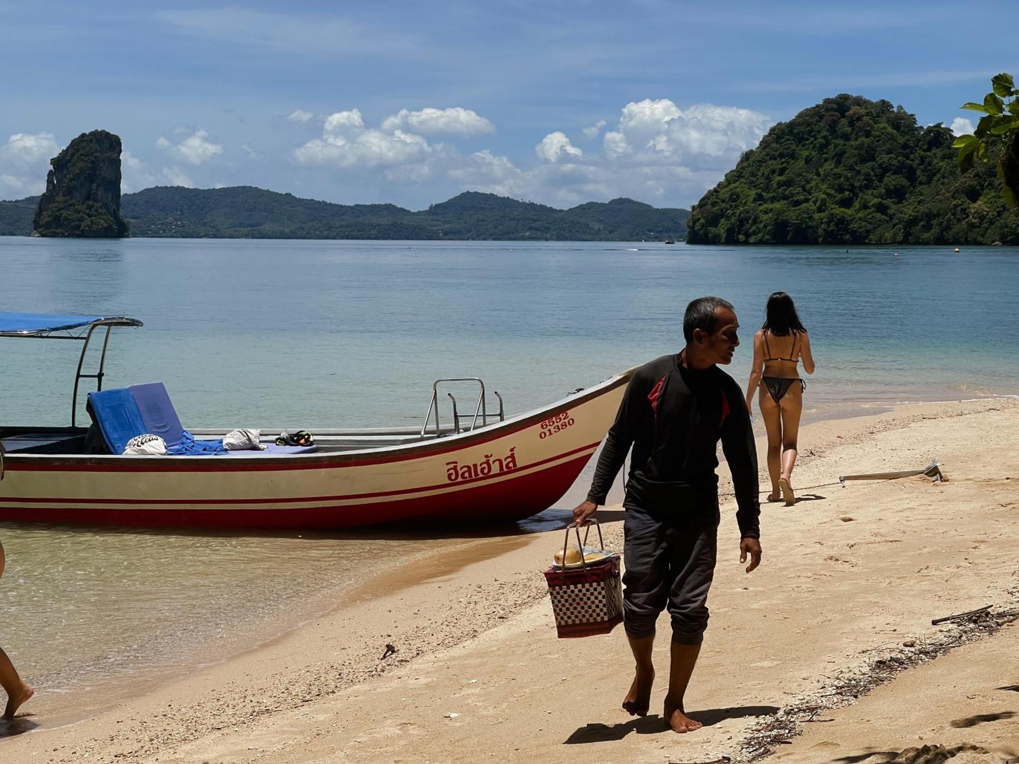 Hillhouse - Koh Yao Noi Bed & Breakfast Bagian luar foto
