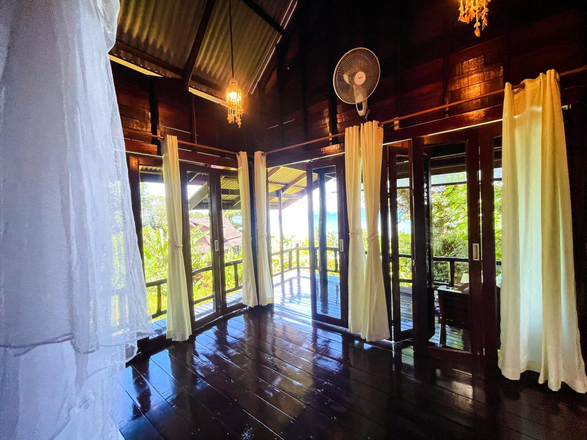 Hillhouse - Koh Yao Noi Bed & Breakfast Bagian luar foto