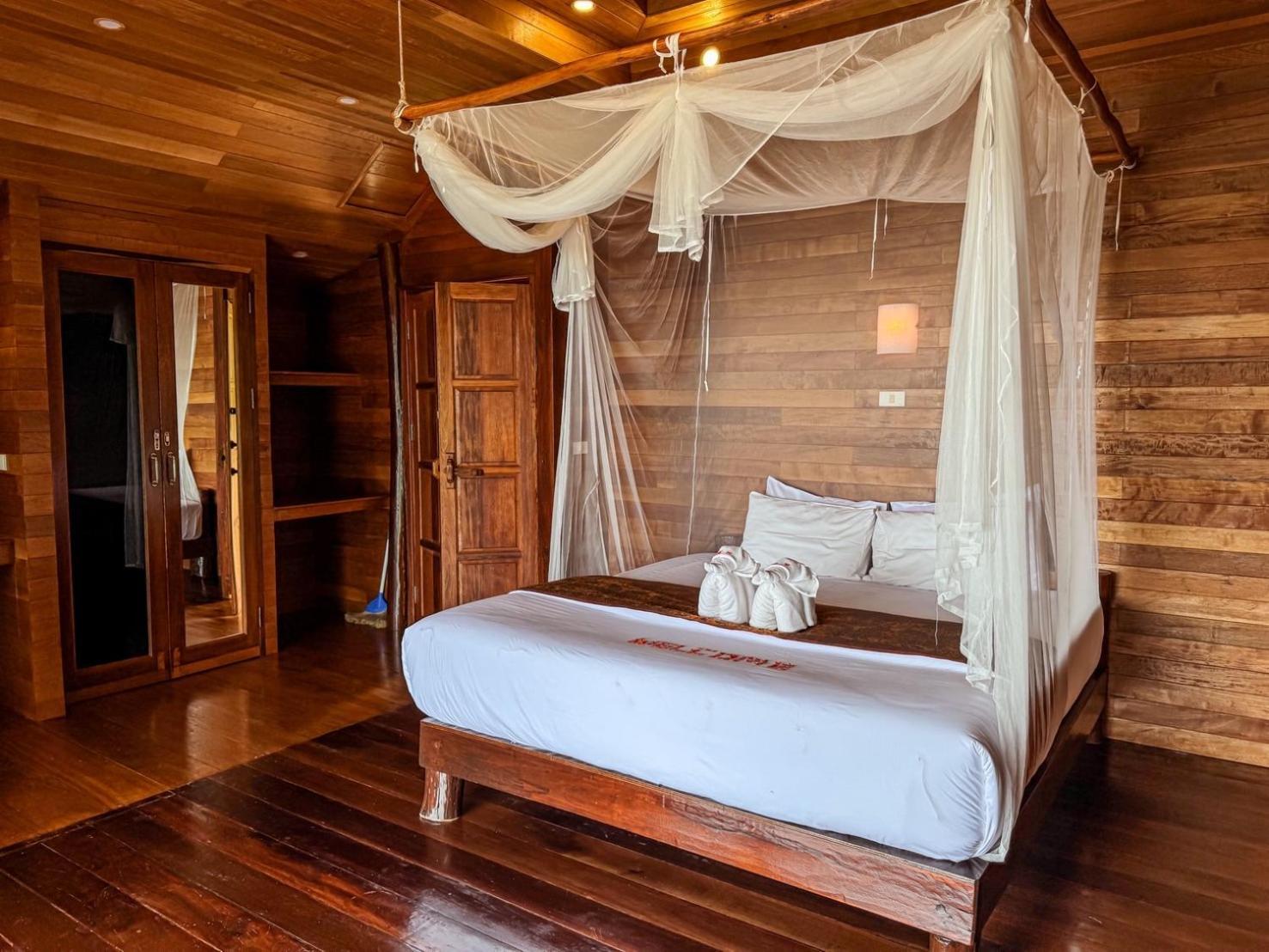 Hillhouse - Koh Yao Noi Bed & Breakfast Bagian luar foto